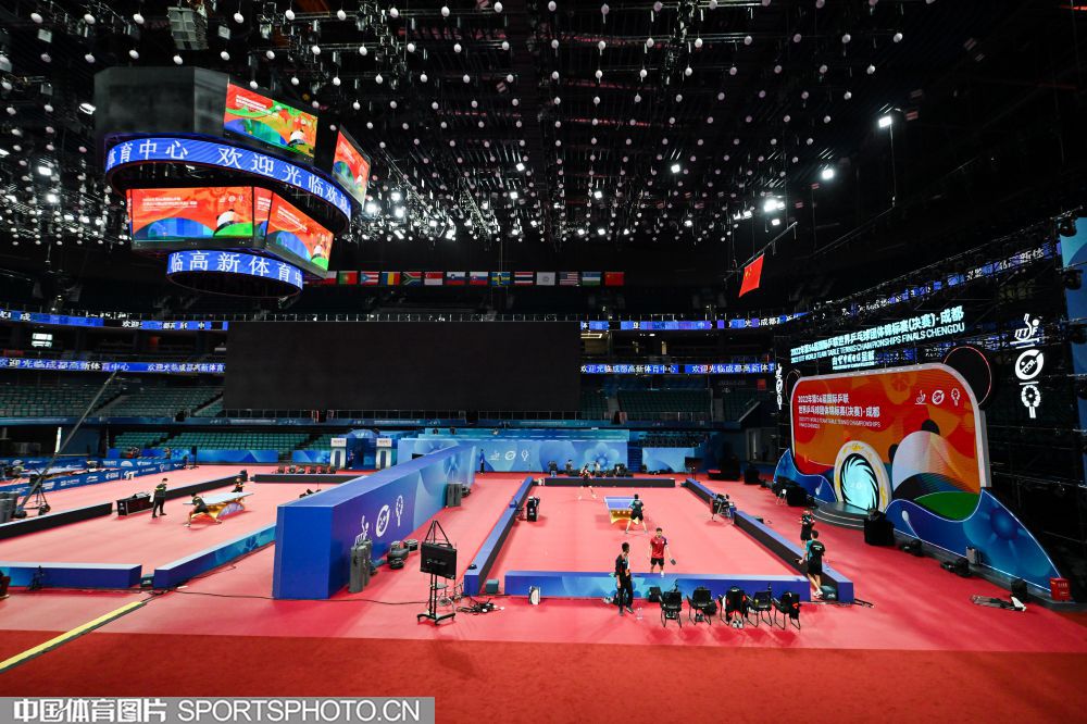 AC米兰1-0登顶意甲！38岁名将却抢走风头，带队12场不败紧追榜首