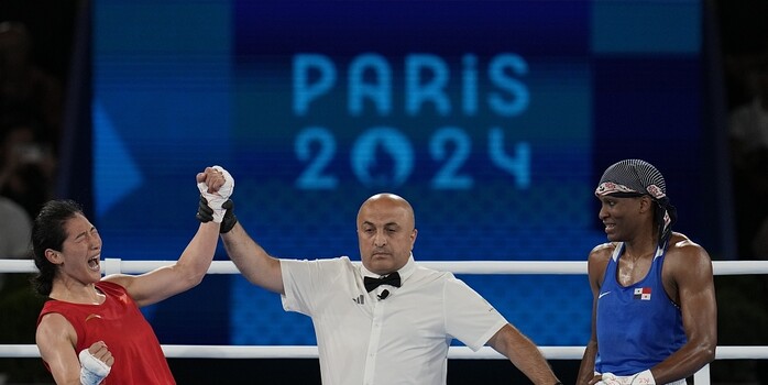 明知阿隆索镇不住巨星，皇马当初为啥还要请他？